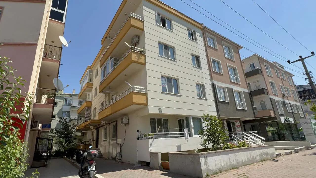 Çanakkale'de böcek ilaçlaması faciası: 9 yaşındaki çocuğun ölümünde 2 kişi tutuklandı