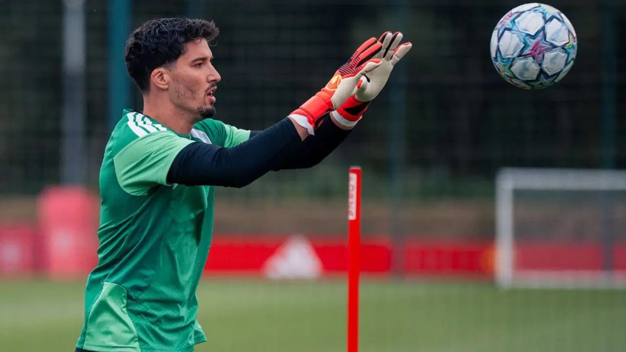 Altay Bayındır, Manchester United'dan Celta Vigo'ya Kiralandı