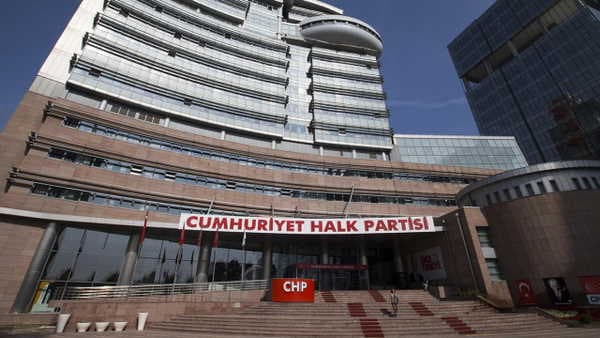 CHP'den AKP'ye geçişlere Kuşoğlu'ndan ironik yorum: 'AK Parti CHP'ye çok yaklaşmış'