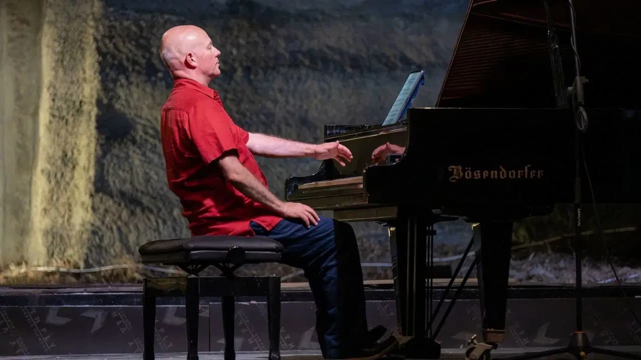 Gümüşlük Müzik Festivali'nin 23. yılında İngiliz piyanist Charles Owen sahne aldı