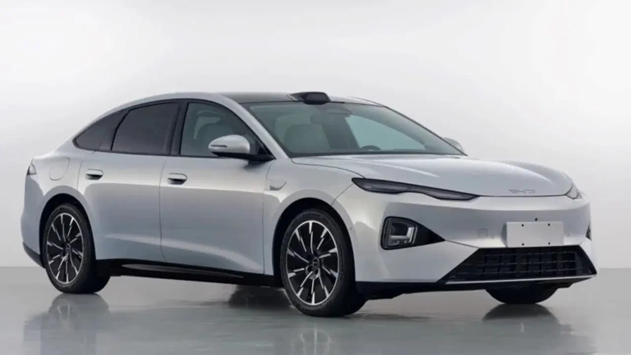 Çinli BYD'nin hızlı model yenileme stratejisi tartışma yarattı: Otomotivde 'planlı eskitme' mi başlıyor?