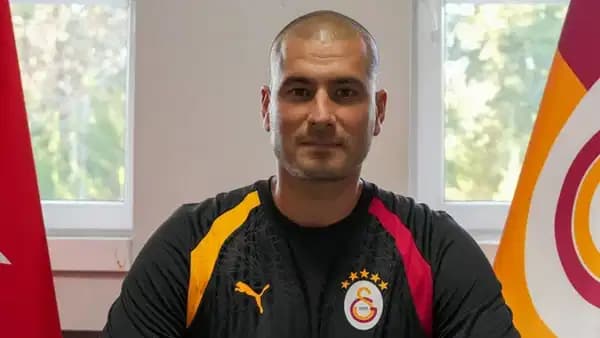 Eren Derdiyok 10 yıl aradan sonra Galatasaray'a teknik adam olarak döndü