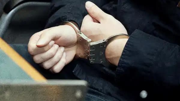 Sahte ekspertiz raporlarıyla vatandaşlık ticareti: 16 ilde eş zamanlı operasyon, 32 kişi tutuklandı