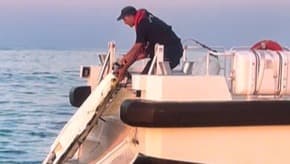 Sakarya'da denizde insansız hava aracı bulundu: İHA Sahil Güvenlik'e teslim edildi