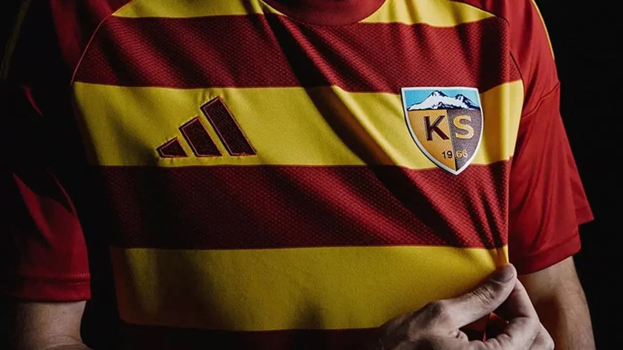 Kayserispor'da transfer bombardımanı: Yasak kalktı, 15 imza birden atıldı