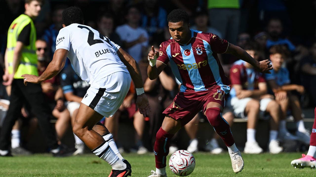 Trabzonspor'un yeni transferi Noah Saviolo, jübile maçında sakatlık yaşadı