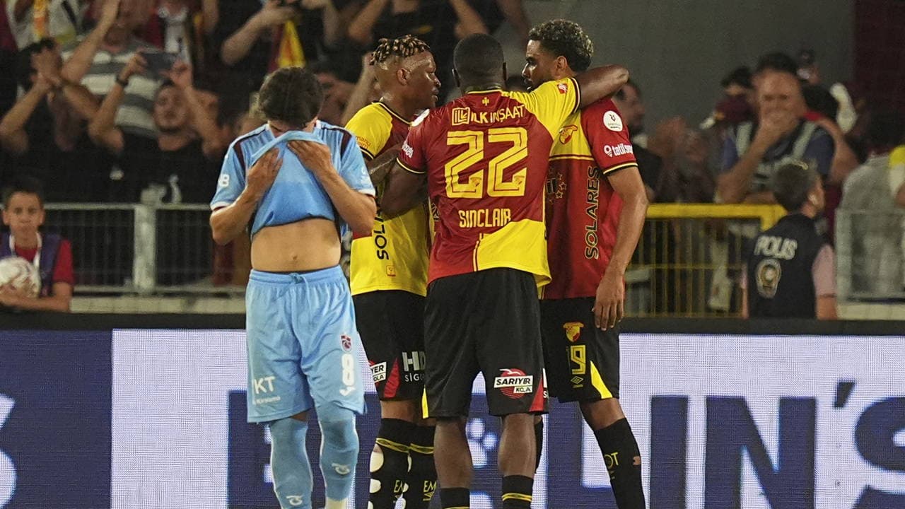 Göztepe, İsmail Köybaşı'nın jübile maçında Trabzonspor'u 2-1 mağlup etti