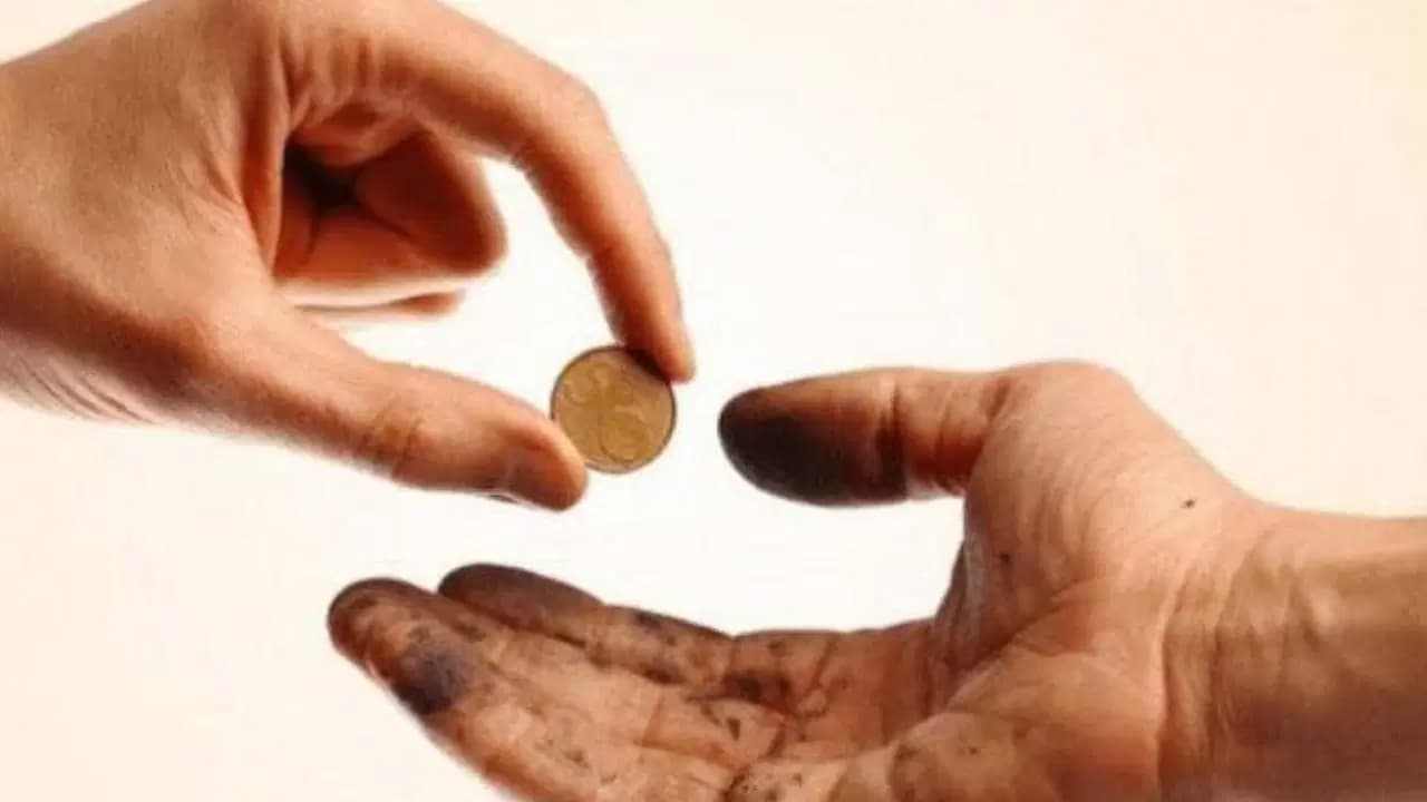 Astrolojide 'eli açık' olarak bilinen 5 burç: Harcamaktan asla çekinmiyorlar