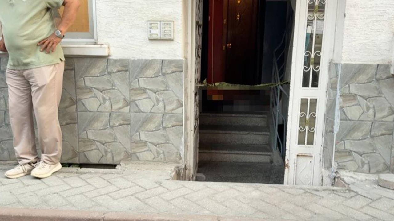 Eskişehir'de sokakta fenalaşan 72 yaşındaki adam evinin kapısında can verdi