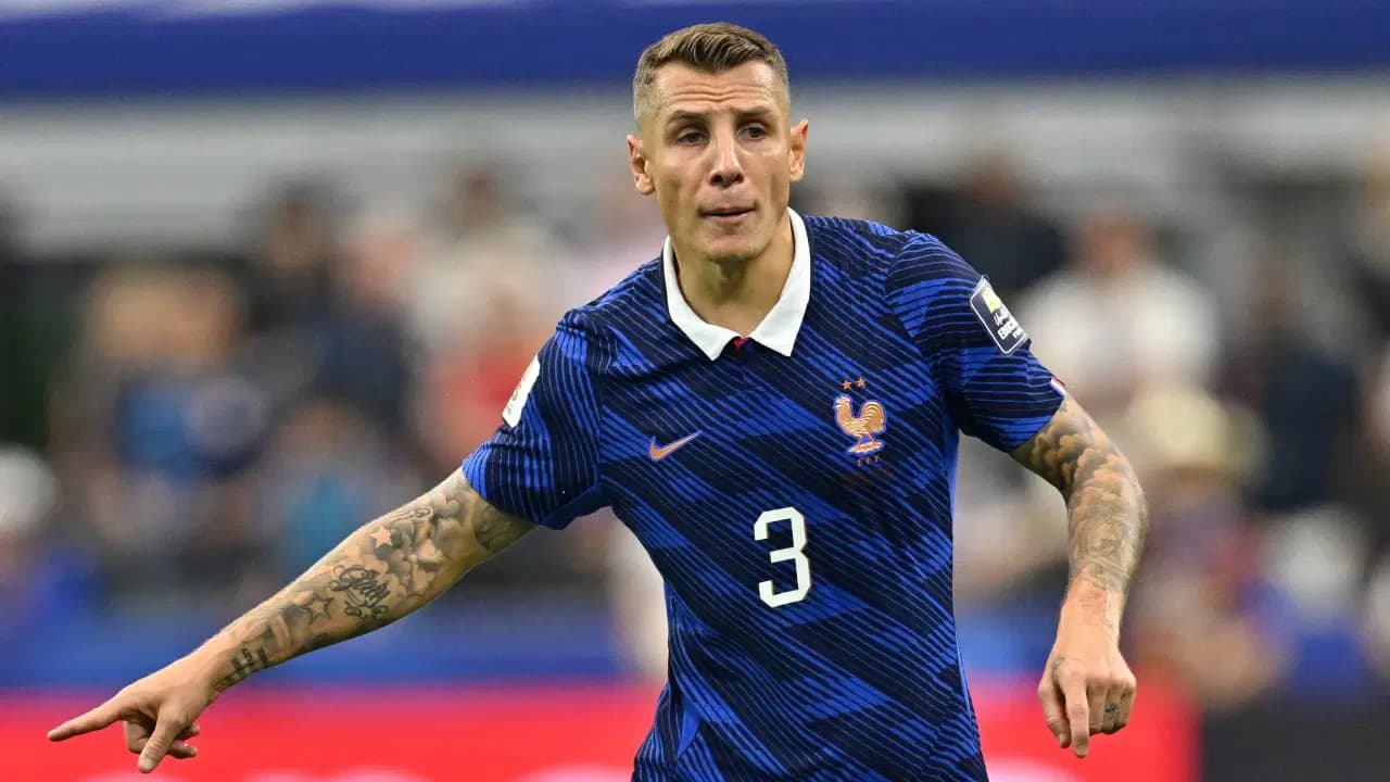Fransız devinden sürpriz transfer: PSG, tecrübeli sol beki kadrosuna kattı