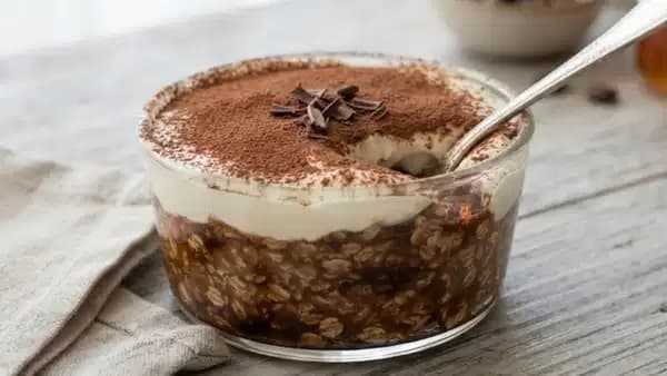 Tatlı krizlerine hafif ve sağlıklı alternatif: Protein deposu fit tiramisu tarifi