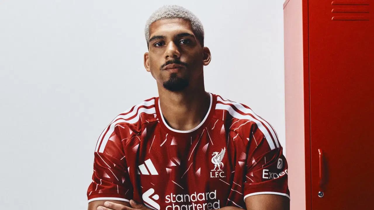 Liverpool, savunma hattını Uruguaylı yıldızla güçlendirdi