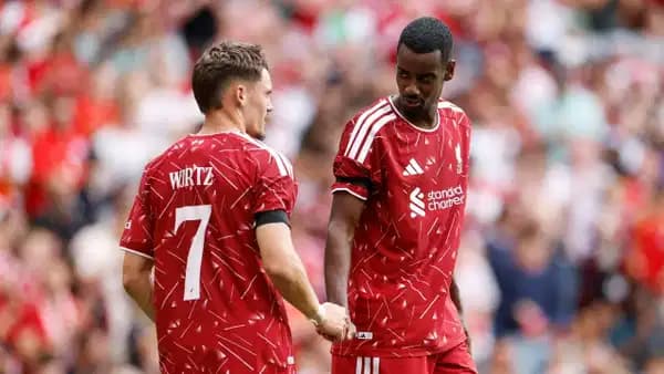 Dünya devi Bezos'tan tarihi hamle: Liverpool'u satın alıyor