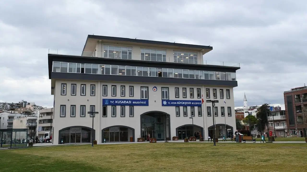 Kuşadası Belediyesi soruşturmasında adliye süreci tamamlandı: 14 kişi cezaevine gönderildi