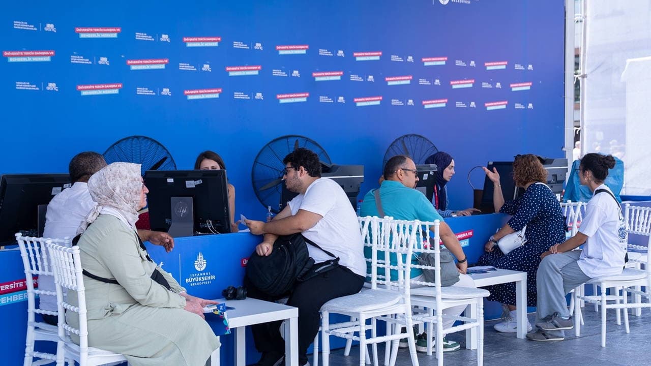 İBB, 92 binden fazla gence üniversite tercihinde rehberlik etti