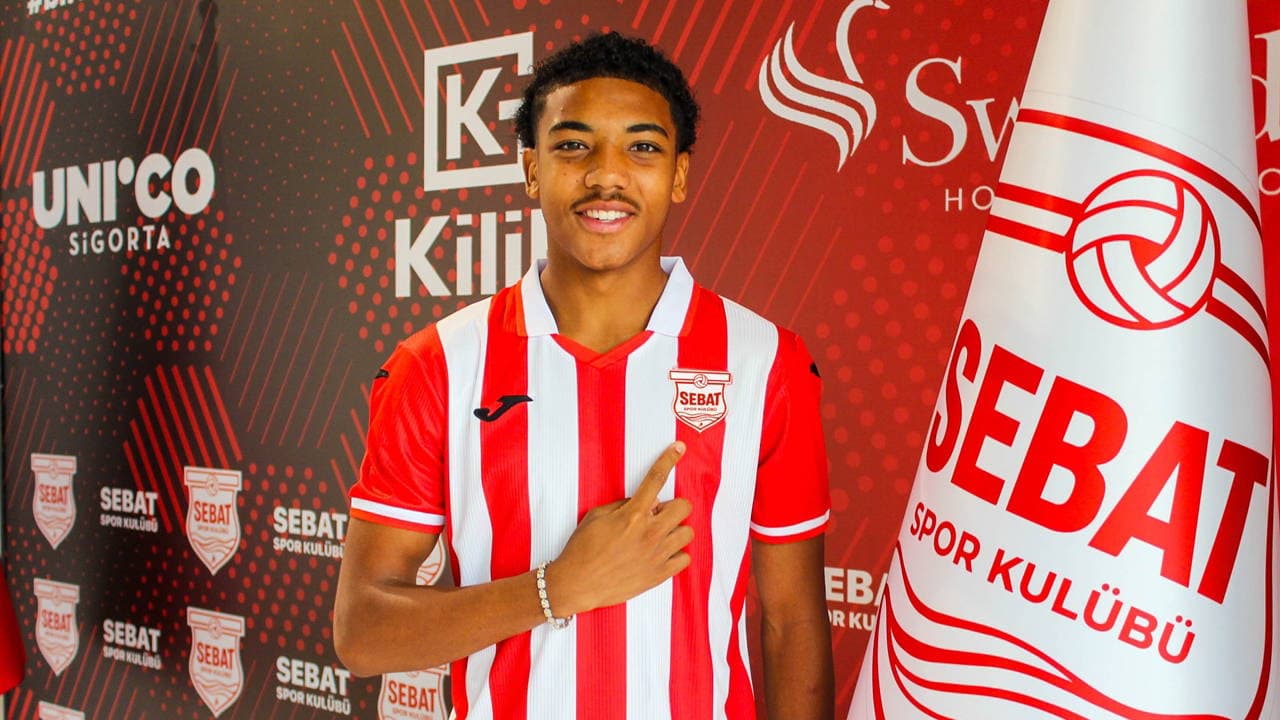 Sebatspor, milli oyuncu Thierry Karadeniz'i kadrosuna kattı