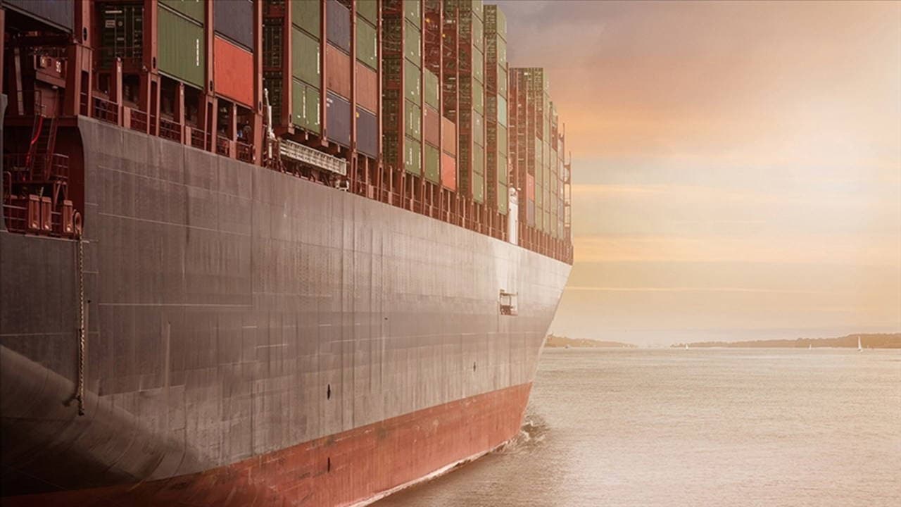 İran'dan Basra Körfezi'nde kritik hamle: 'Düşman' gemilerine geçiş izni kalkıyor
