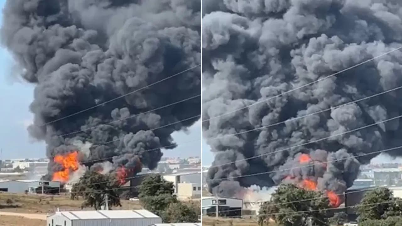 Gebze'de iki depoda aynı anda alevler yükseldi: Dumanlar gökyüzünü kapladı