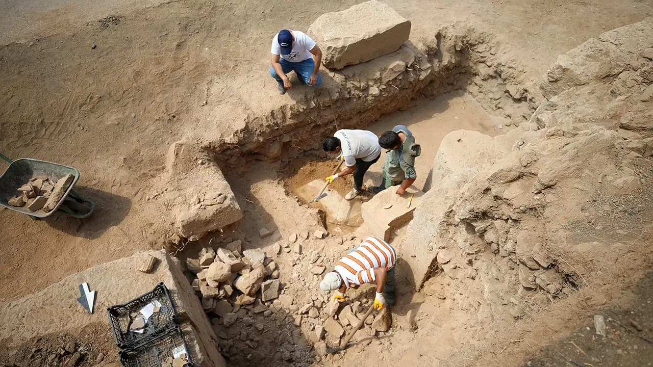 Aydın'da 1600 yıllık Roma hamamı gün yüzüne çıkarıldı: Antik kente gelenlerin ilk durağıymış