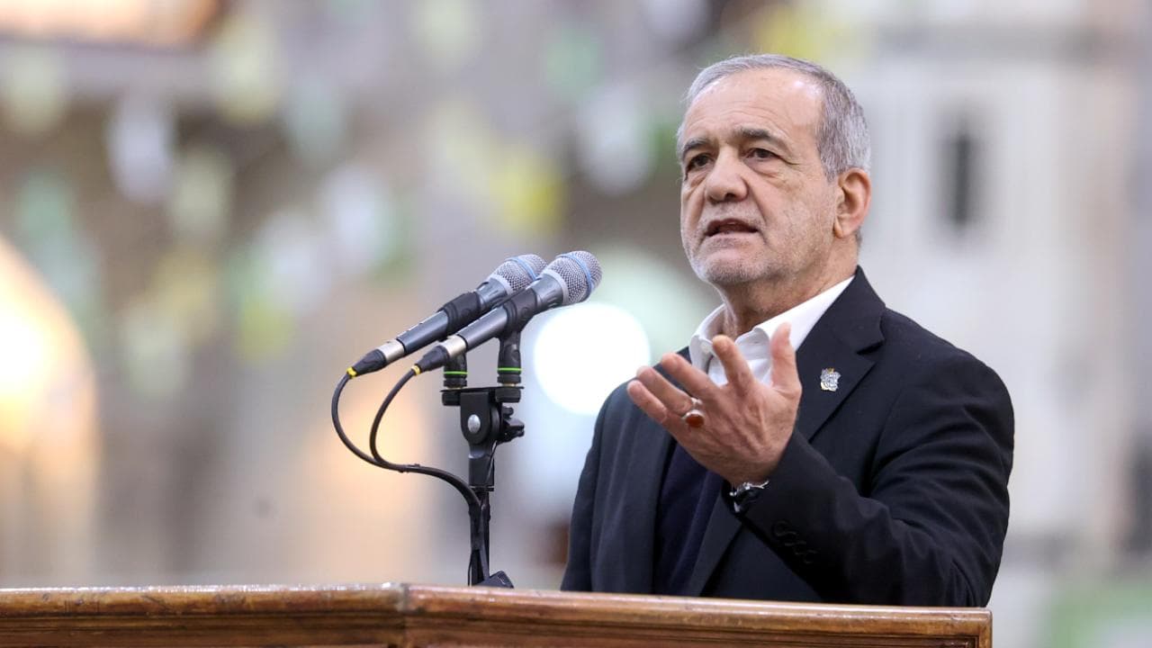 Pezeşkiyan: 'Düşman İran'ı içeriden yıkmaya çalışıyor'
