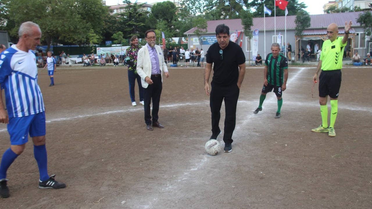 Bakırköy Yücespor'da Zuhuratbaba Turnuvası heyecanı başladı