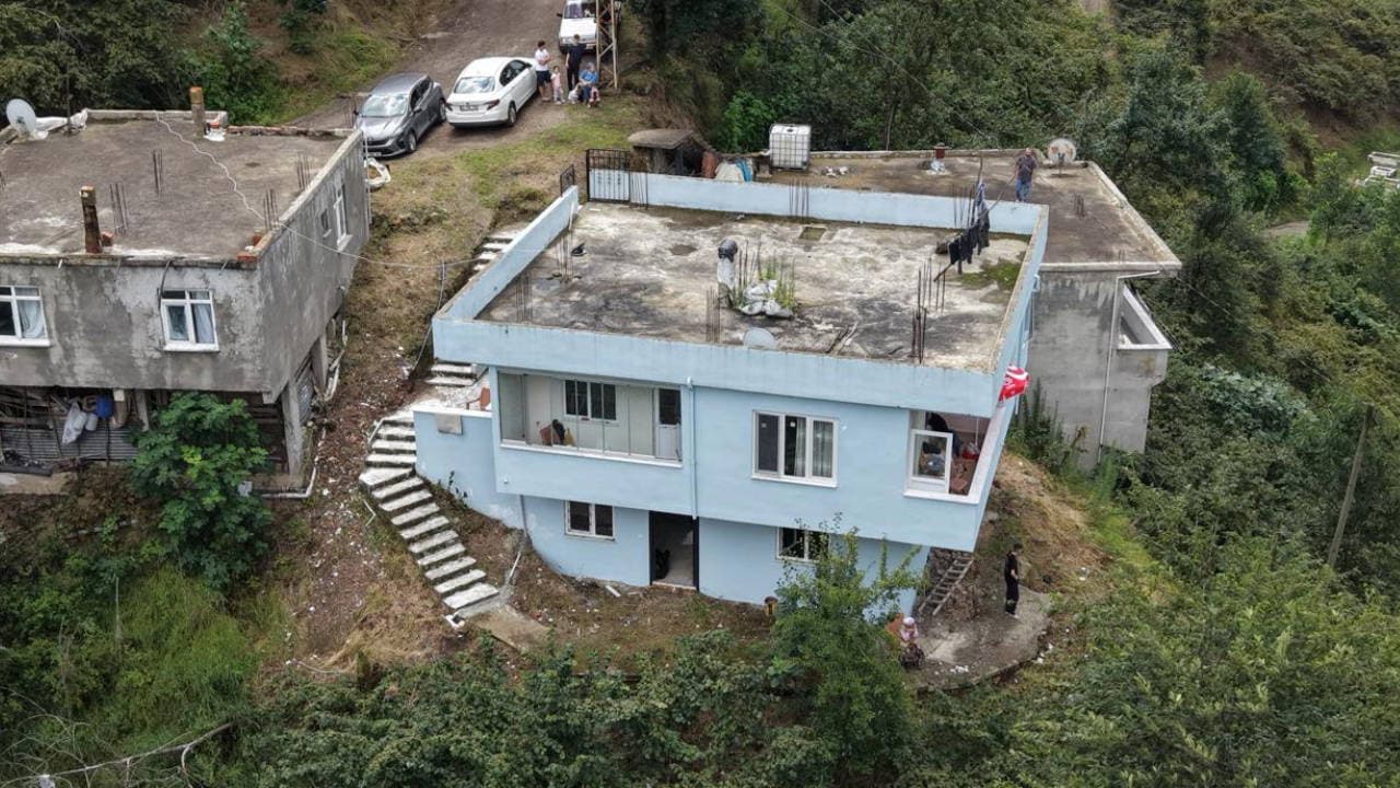 Giresun'daki Selde Hayatını Kaybeden Anne ve İki Kızının Acı Hikayesi: İstanbul'dan Yeni Evlerini Görmeye Gelmişler