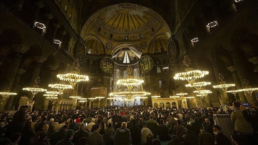 2026 Mevlid Kandili Tarihi Belli Oldu: Müslüman Aleminin Hasretle Beklediği Gece