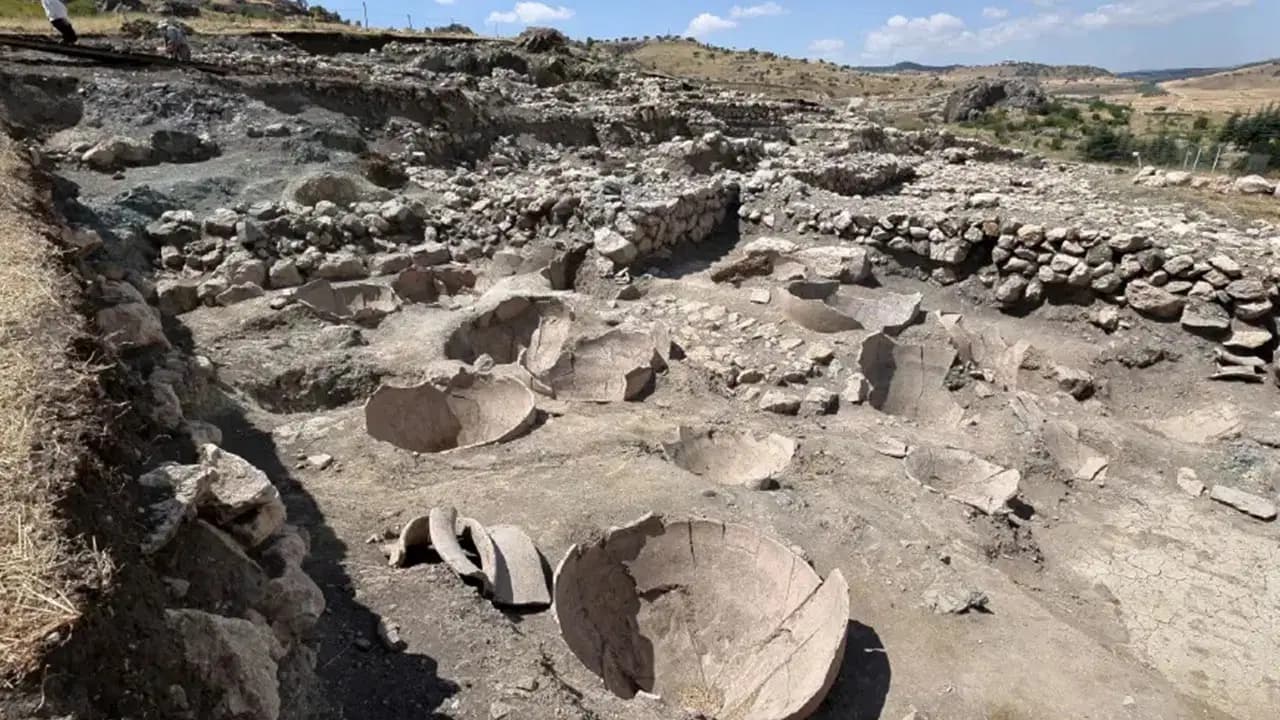 Hattuşa Antik Kenti'nde Tarihi Keşif: 3 Bin 800 Yıllık Ticaret Merkezi Gün Yüzüne Çıkarıldı