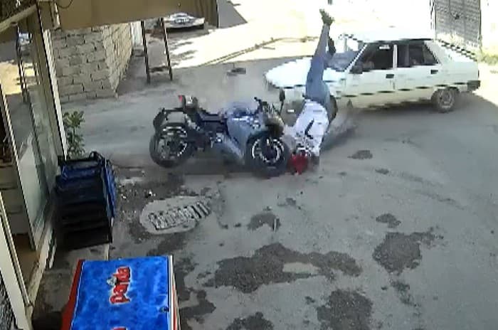 Adıyaman'da dehşet veren kaza: Motosiklet sürücüsü havaya fırladı