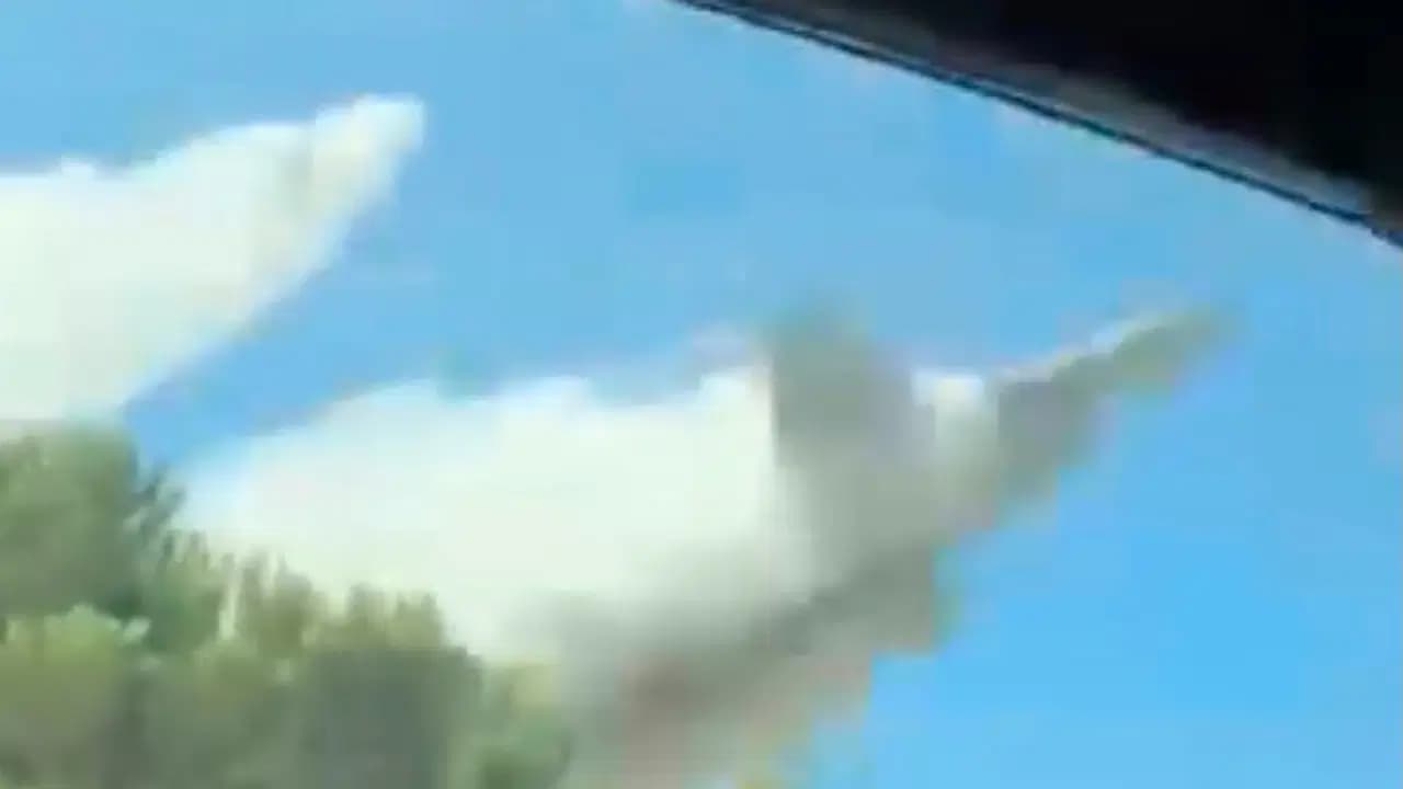 Yalova'da eğitim uçuşunda düşen F-16'nın kaza anı görüntülendi