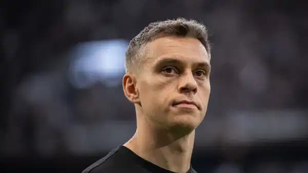 Beşiktaş'ın yeni yıldızı Trossard, Hradec Kralove maçında ilk kez sahne aldı