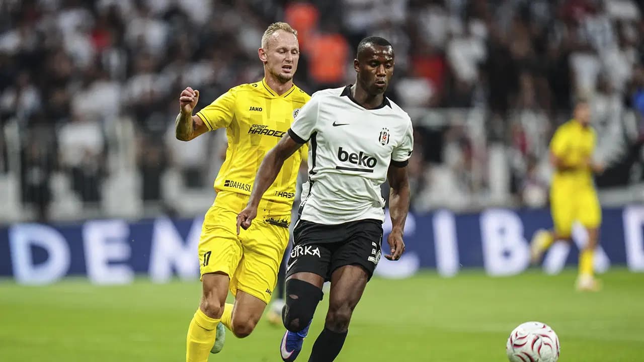 Beşiktaş'ta Djalo şoku: Hazırlık maçında sakatlandı