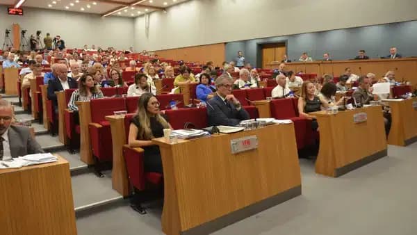 İzmir Otogarı'nın işletmesi belediye iştiraklerine geçti: Gelirin yüzde 30'u Büyükşehir'e aktarılacak