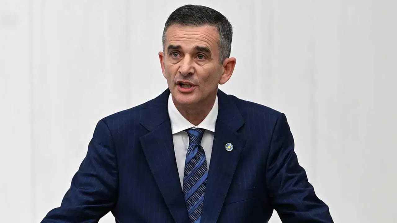AKP'ye geçeceği konuşuluyordu: Dikbayır'dan 'kirli siyaset' çıkışı