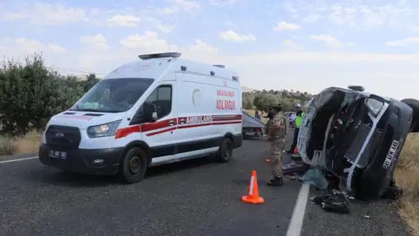 Diyarbakır Lice'de feci kaza: Minibüs devrildi, 3 kişi hayatını kaybetti