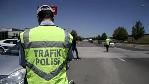 İstanbul'da triatlon şampiyonası trafiği felç edecek: Yarın bu yollar kapanacak