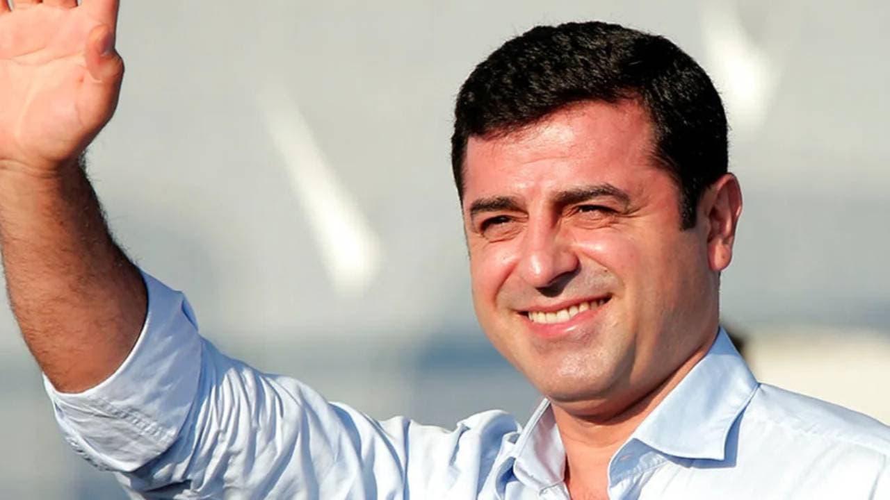 İmralı Heyeti duyurdu: Demirtaş ve Mızraklı'dan çerçeve yasa çıkışı