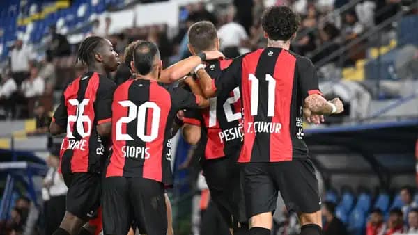 Fatih Karagümrük, Ümraniyespor'u 2-1'lik galibiyetle uğurladı
