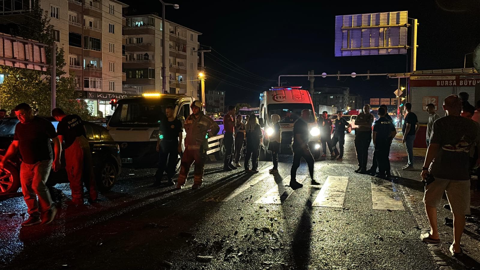 Bursa'da kırmızı ışık faciası: 1'i ağır 5 yaralı