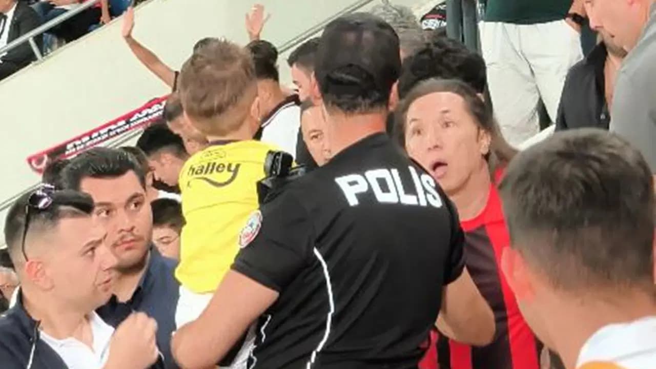 Ankara'daki derbi maçında skandal: Çocuğun forması zorla çıkarıldı, 1 kişi gözaltında