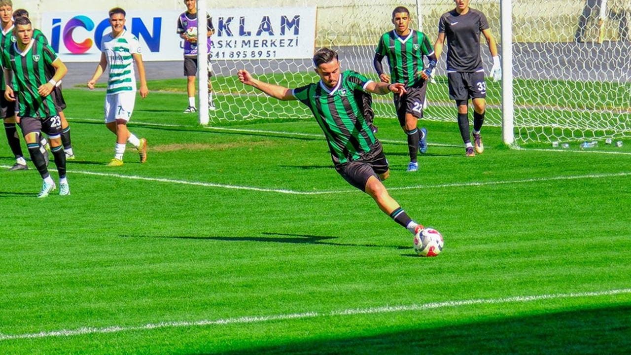 Denizlispor lige bile başlayamadan küme düşme tehlikesiyle karşı karşıya