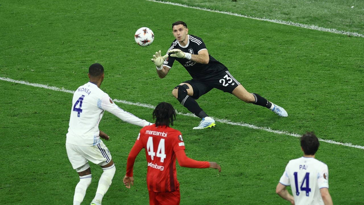 Juventus, Emiliano Martinez İçin Aston Villa'nın Kapısını Bir Kez Daha Çaldı