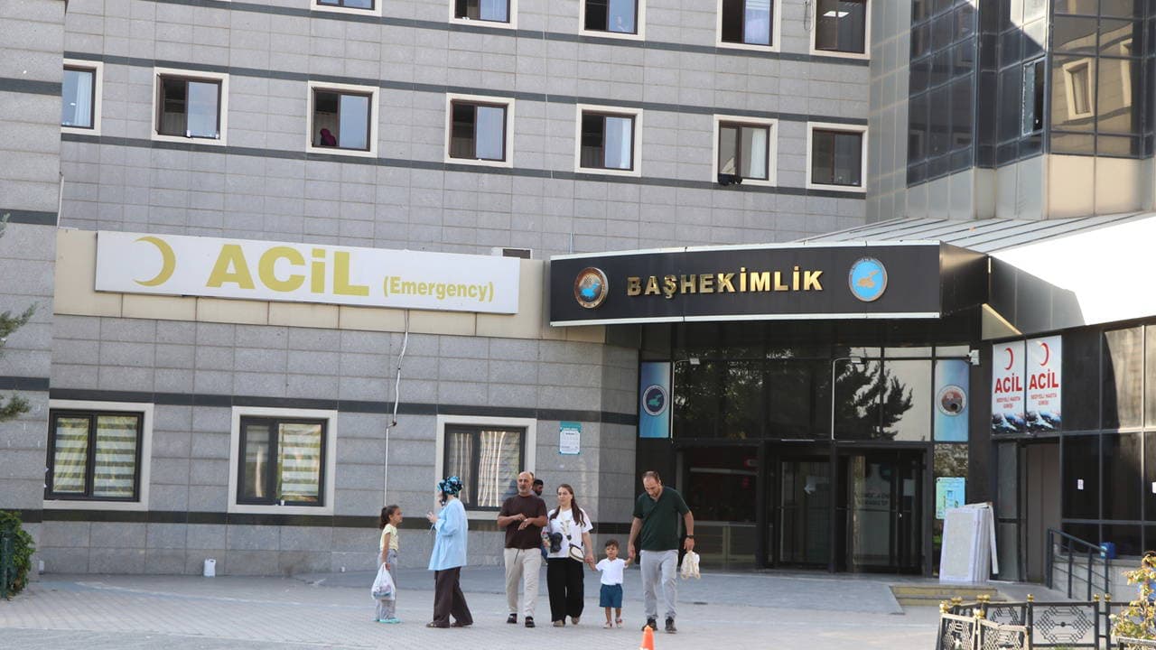 Van Gölü'nde acı: 2 kardeş hayatını kaybetti, babaları yoğun bakımda