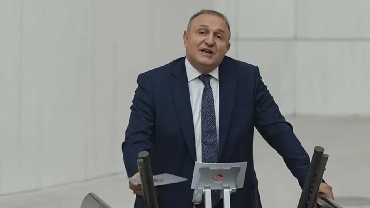 AKP'ye geçen Aydın Milletvekili Karakaş'tan eleştirilere yanıt: 'Çizgim değişmedi, sadece partimi değiştirdim'