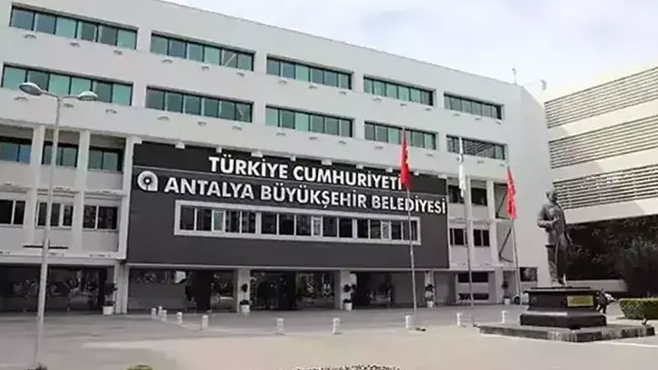 Antalya Büyükşehir Belediyesi'nin ihalelerine müfettiş incelemesi başlatıldı
