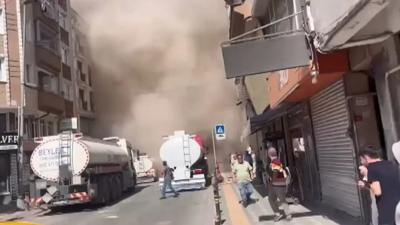 Zeytinburnu'nda Kentsel Dönüşüm Faciası: Yıkım Sırasında 4 Katlı Bina Çöktü