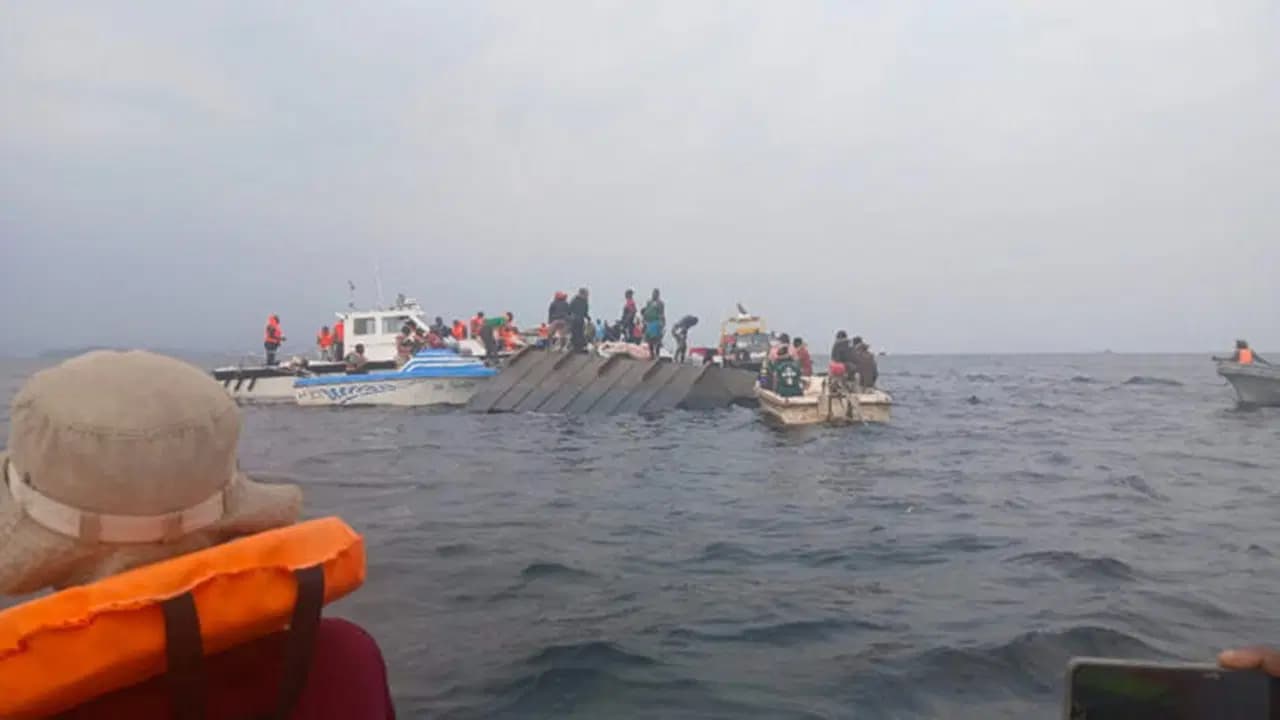 Zimbabve'de feribot faciası: Alabora olan teknede 84 kişi hayatını kaybetti, 18'i çocuk