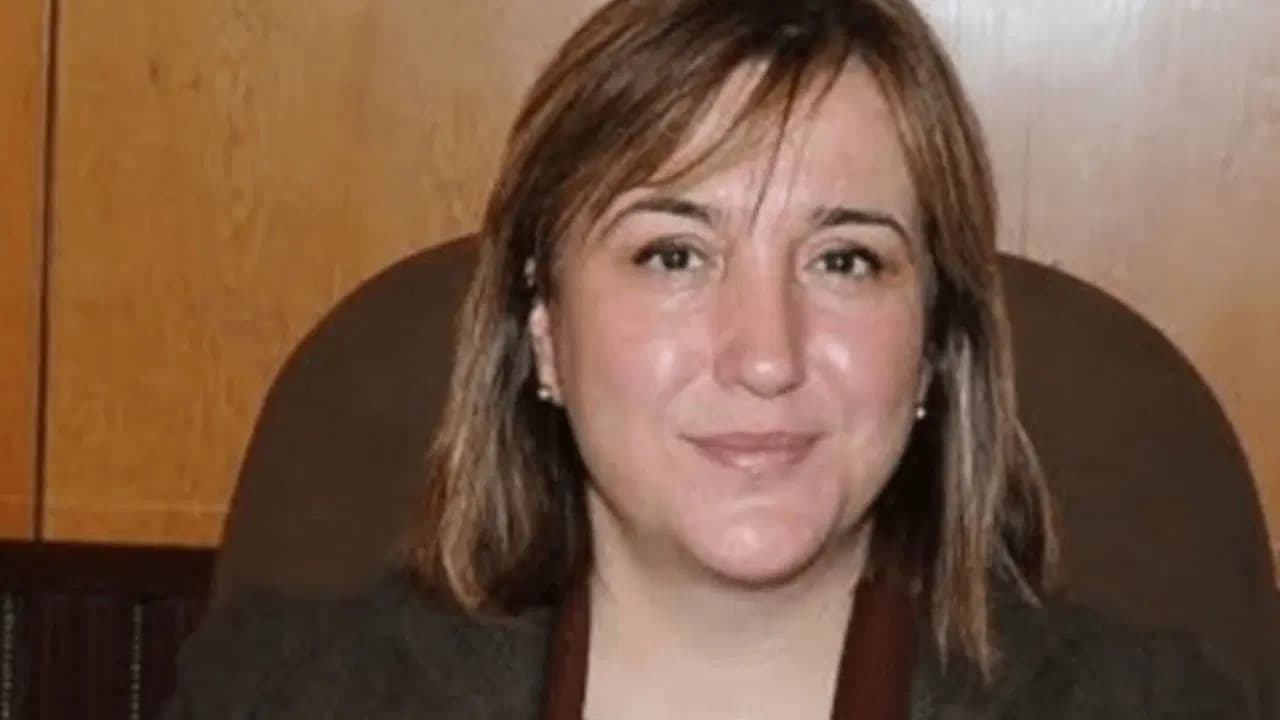 Eski AKP Kocaeli Milletvekili Azize Sibel Gönül tedavi gördüğü hastanede hayatını kaybetti