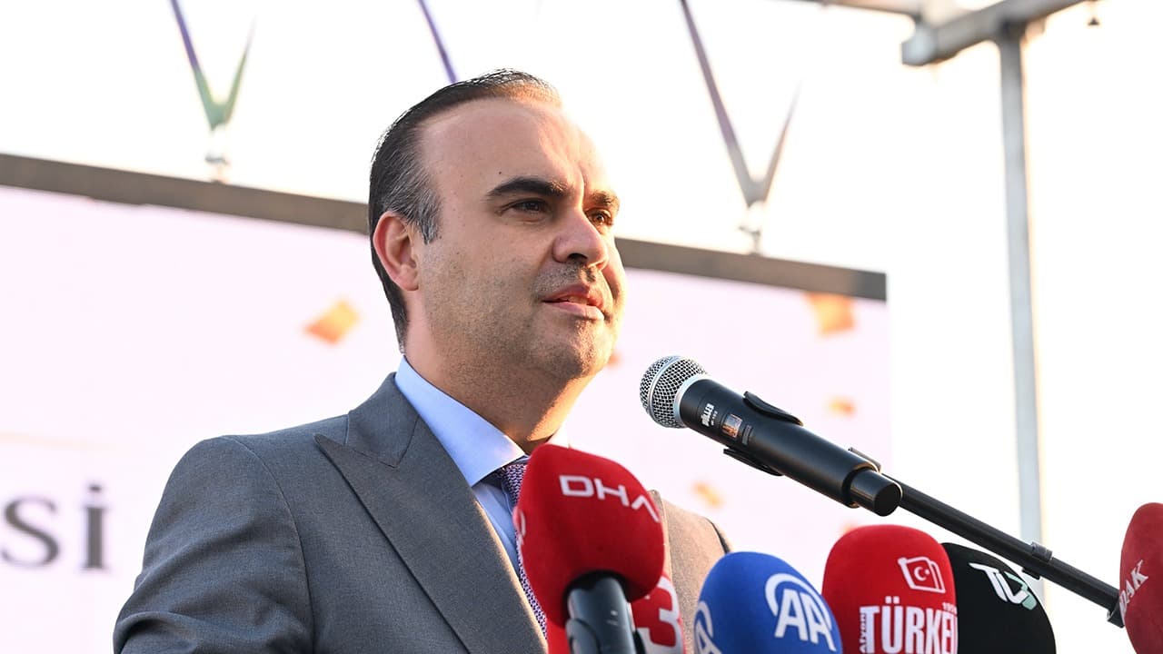 Bakan Kacır: 'Türkiye, yapay zeka devriminin öncülerinden olacak'