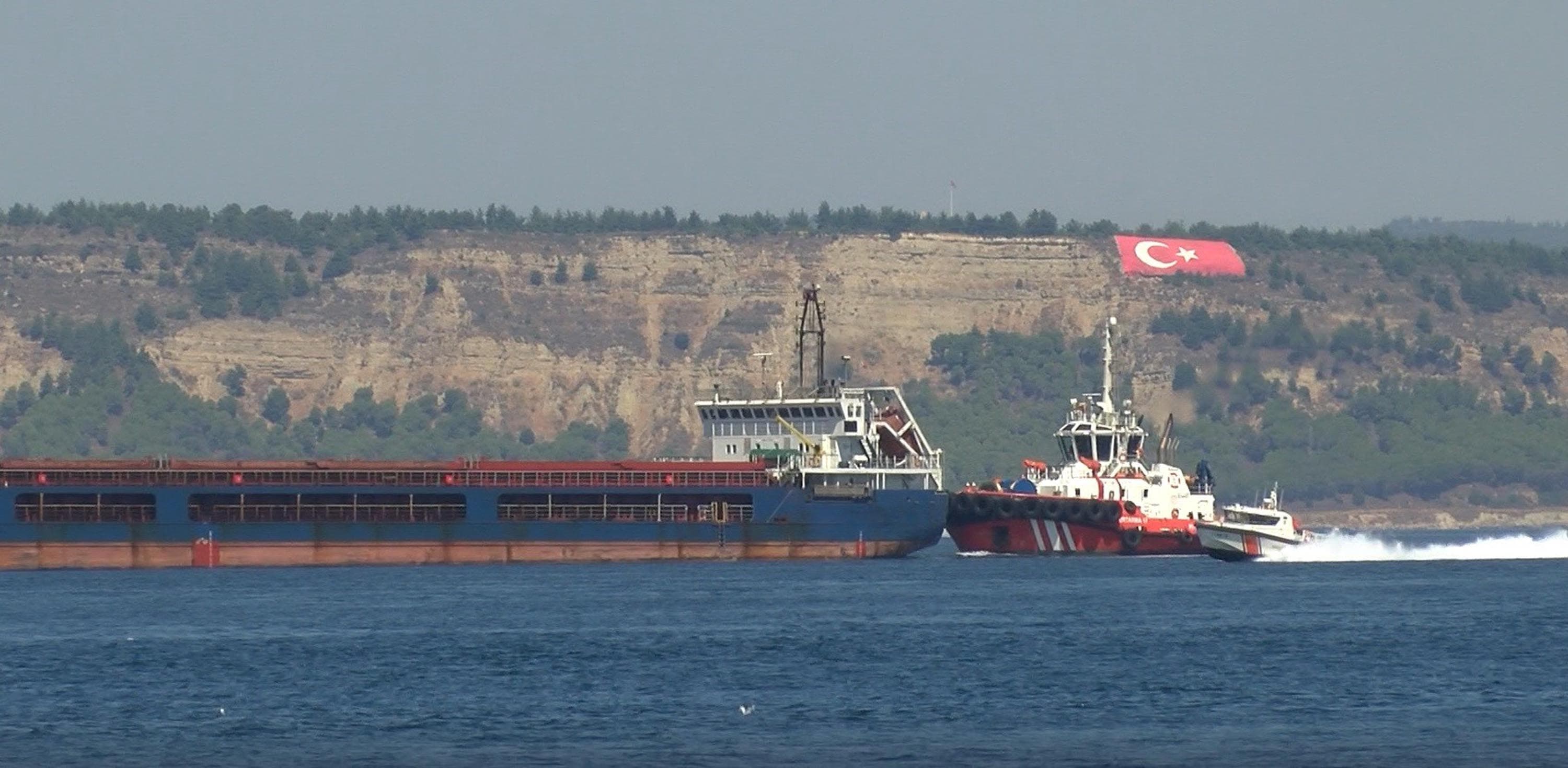 Çanakkale Boğazı'nda 142 metrelik kargo gemisi arıza yaptı